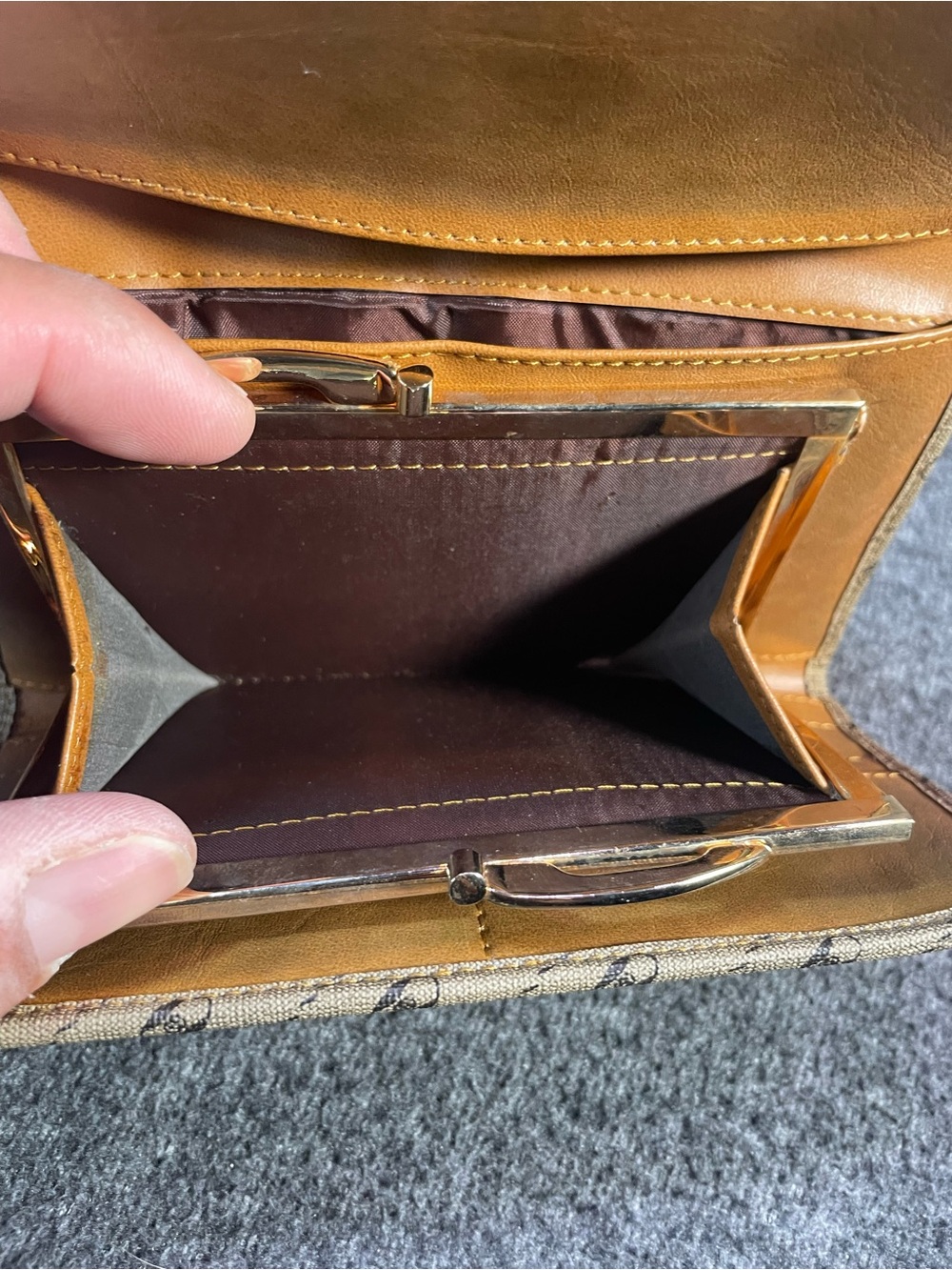 Vintage Gucci Accessory Collection Women's Brown Monogrammed Wallet - Picture 14 of 16
